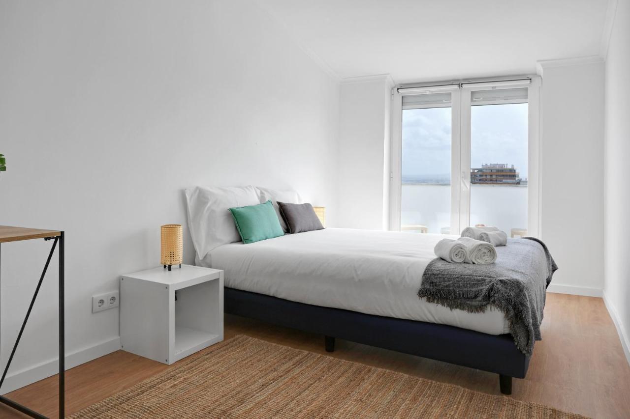 Sunny 2 Bedroom Apartment In Almada - Balconies With River View Zewnętrze zdjęcie